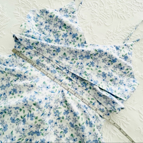 NWOT Lulus Here to Play White Floral Print Sleeveless Tie-Back Romper Small - Picture 11 of 13